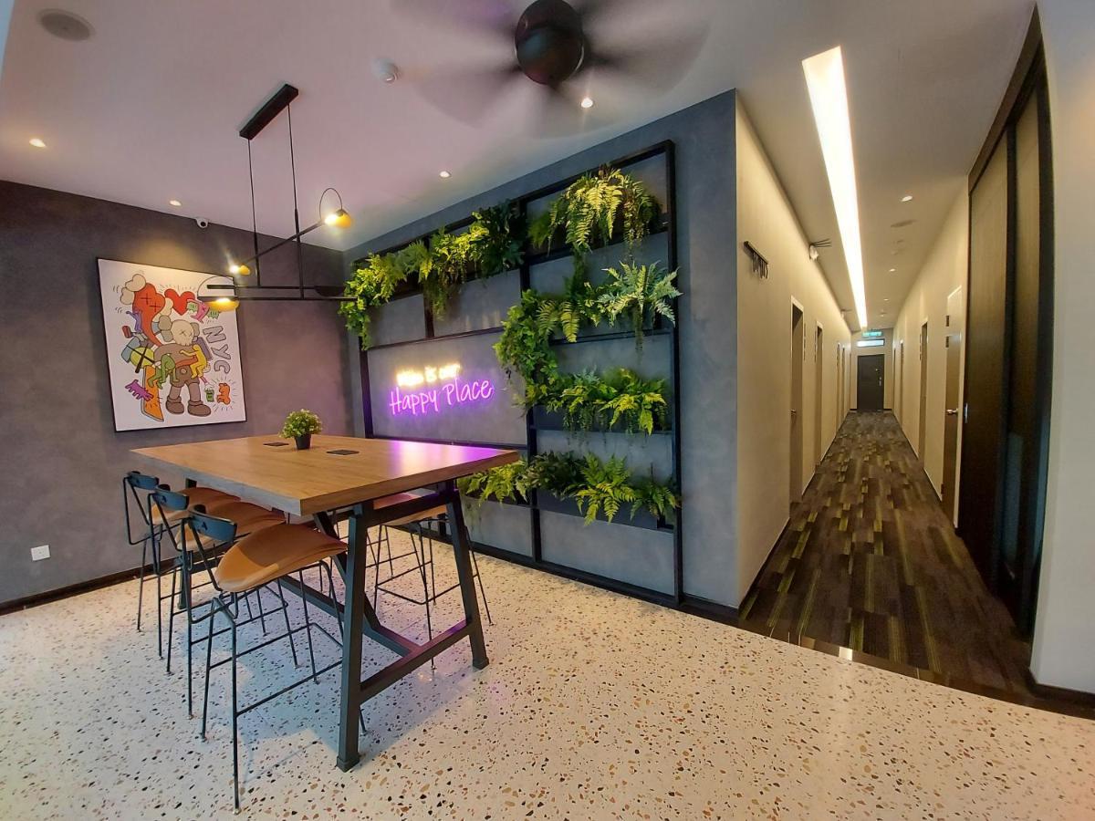 Miico Hotel @ Mount Austin ยะโฮร์บาห์รู ภายนอก รูปภาพ