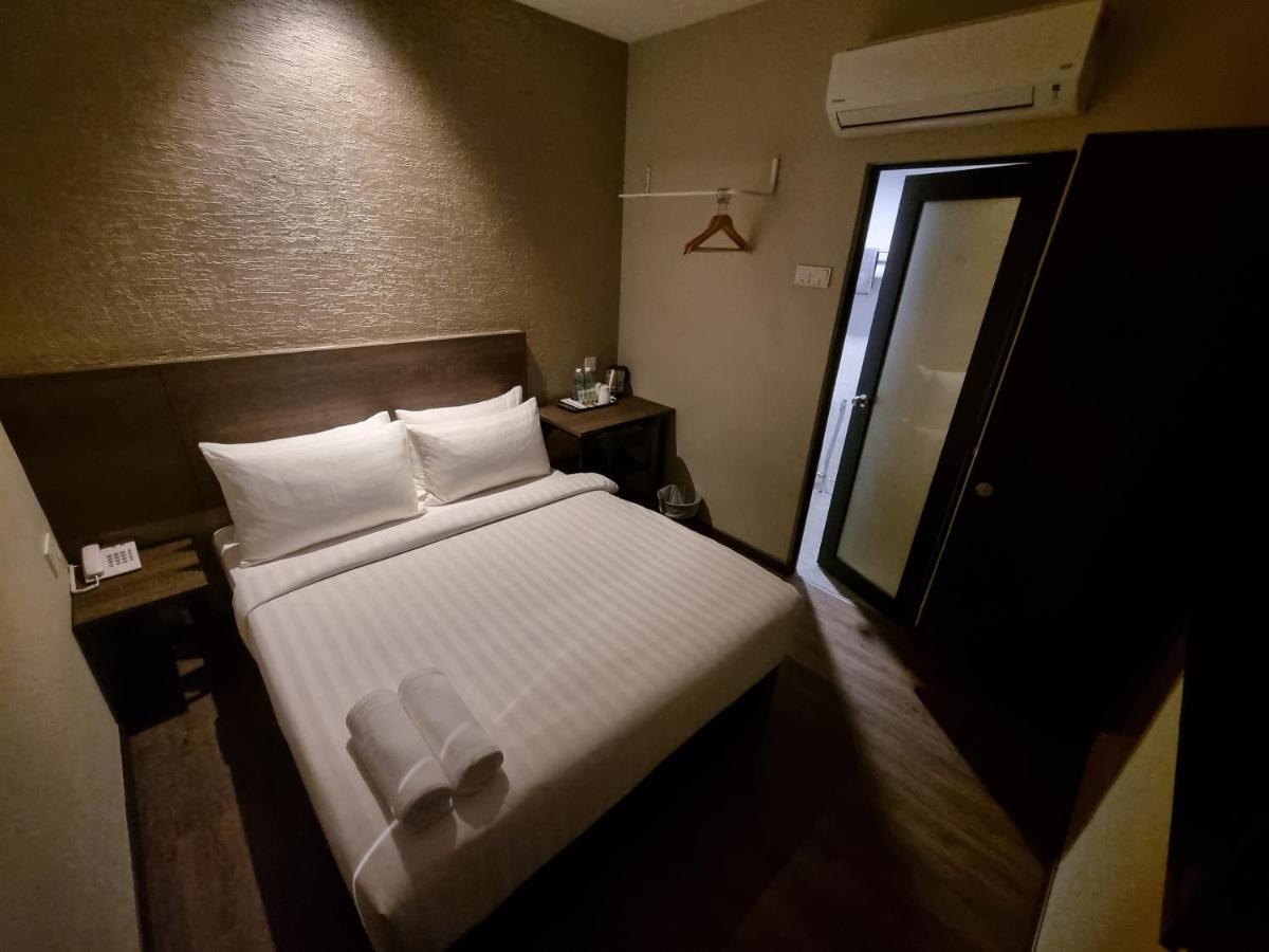 Miico Hotel @ Mount Austin ยะโฮร์บาห์รู ภายนอก รูปภาพ