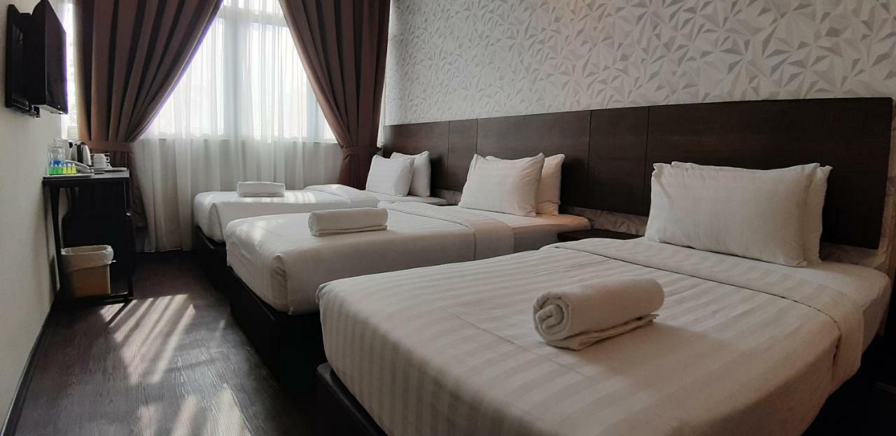 Miico Hotel @ Mount Austin ยะโฮร์บาห์รู ภายนอก รูปภาพ
