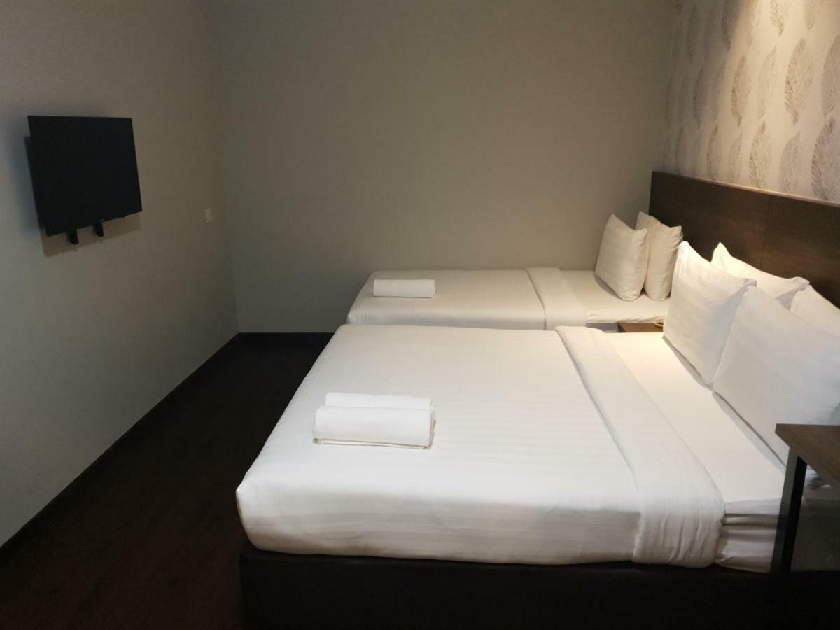 Miico Hotel @ Mount Austin ยะโฮร์บาห์รู ภายนอก รูปภาพ
