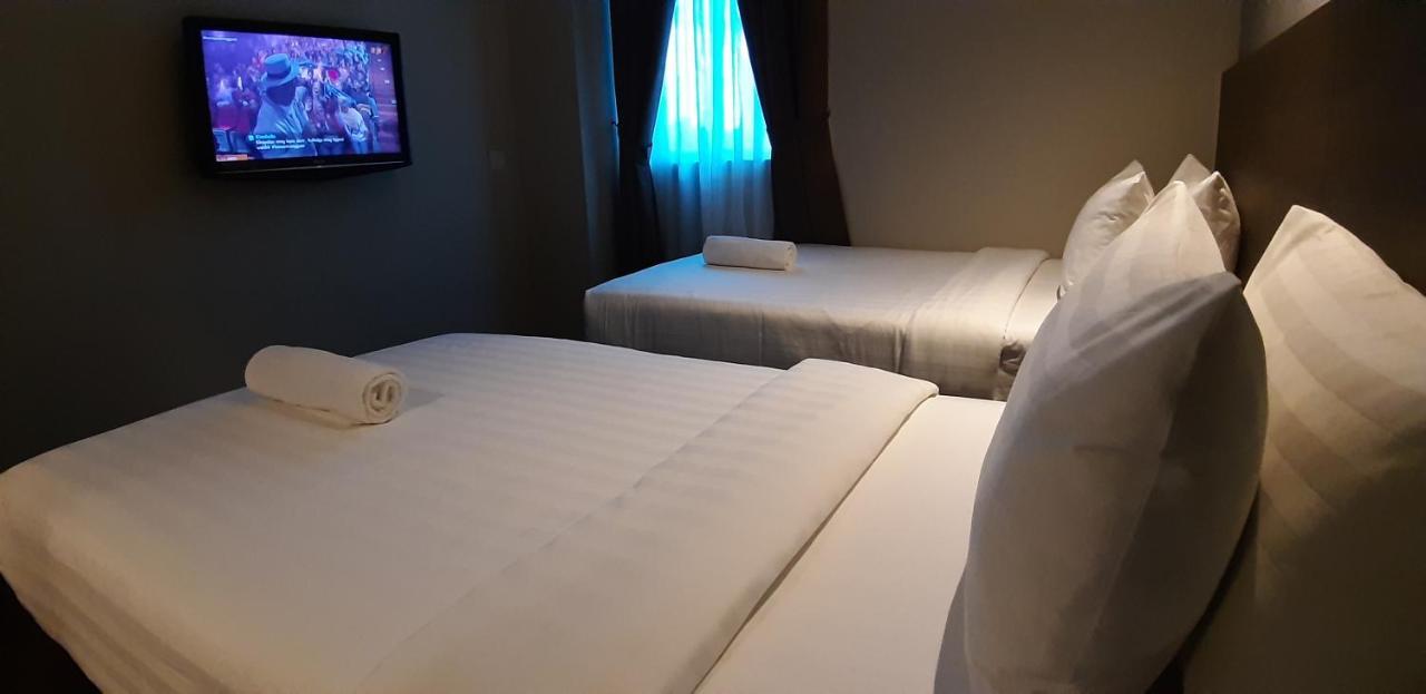 Miico Hotel @ Mount Austin ยะโฮร์บาห์รู ภายนอก รูปภาพ