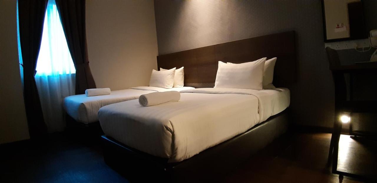 Miico Hotel @ Mount Austin ยะโฮร์บาห์รู ภายนอก รูปภาพ
